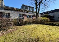 Bild (231fad99194876fdef50314c6a2680cf): Zwei Zimmer. Ein Balkon. Und endlich das Gef�hl angekommen zu sein.