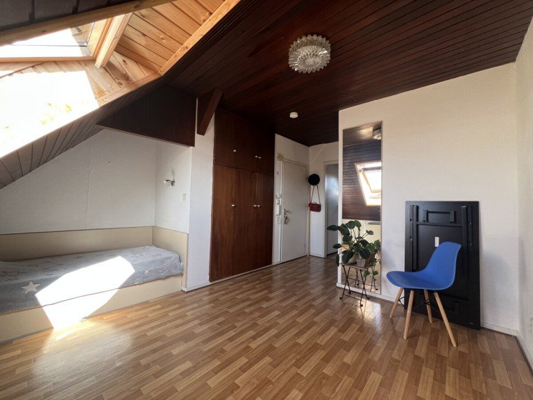 Wohnraum D�sseldorf - Pempelfort Dachgeschosswohnung Gem�tliche Studierendenbude in D�sseldorf Pempelfort!