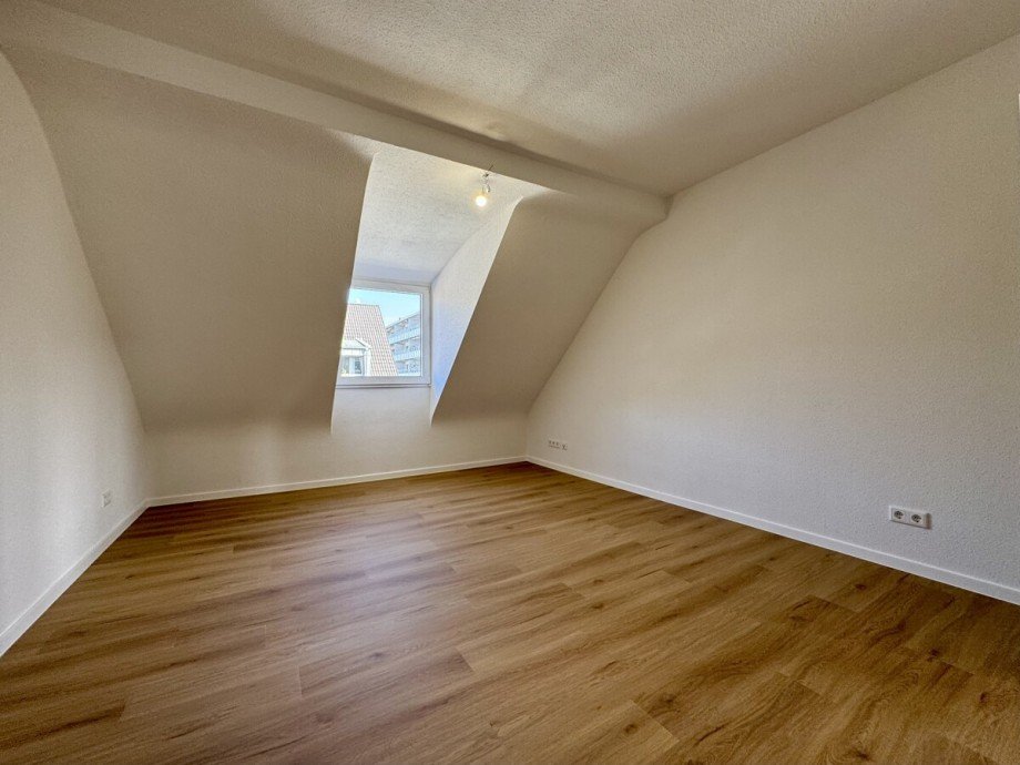 Zimmer 1 Dachgeschosswohnung D�sseldorf