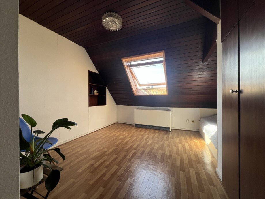 Wohnraum Dachgeschosswohnung D�sseldorf
