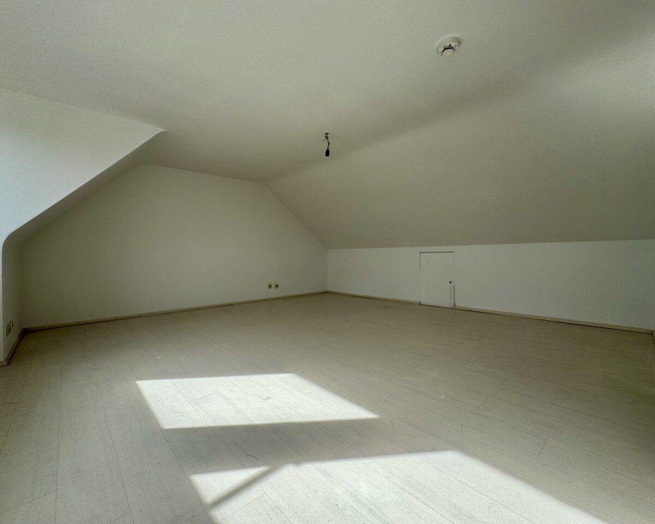 DG Dachgeschosswohnung D�sseldorf