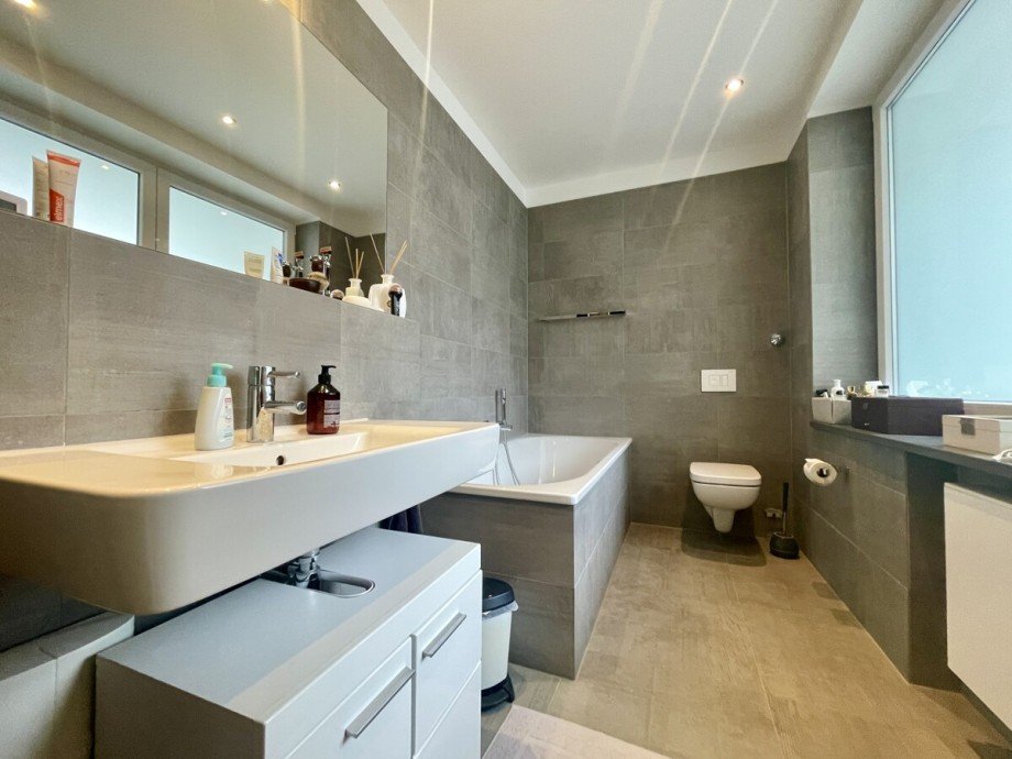Wannenbad Souterrainwohnung D�sseldorf