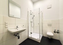 Bad Stilvoll wohnen, sofort genie�en - ein Altbau, der �sthetik und Wohnqualit�t vereint!