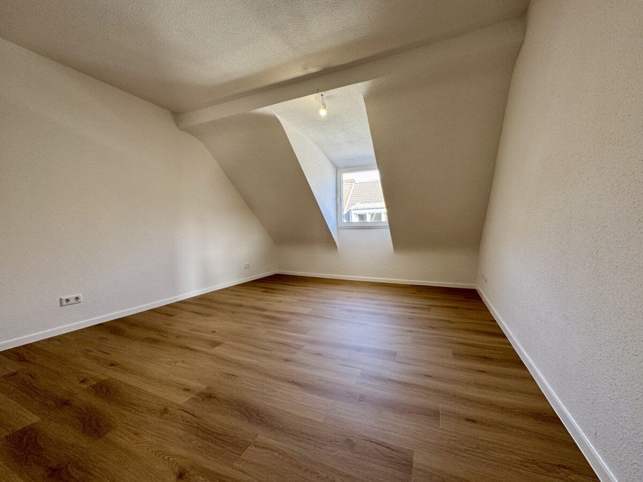 Zimmer 1 Dachgeschosswohnung D�sseldorf