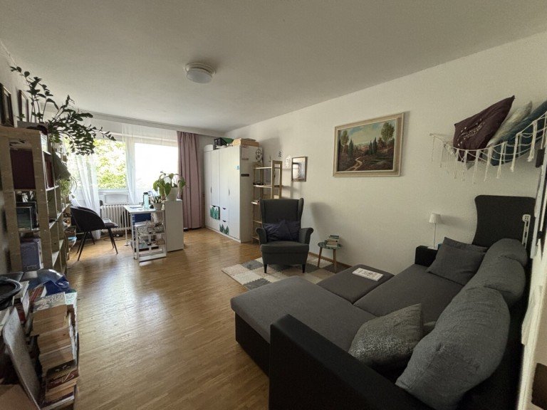 Wohnzimmer D�sseldorf - Flingern S�d Etagenwohnung Ger�umige und gem�tliche 2-Zimmerwohnung verf�gbar!