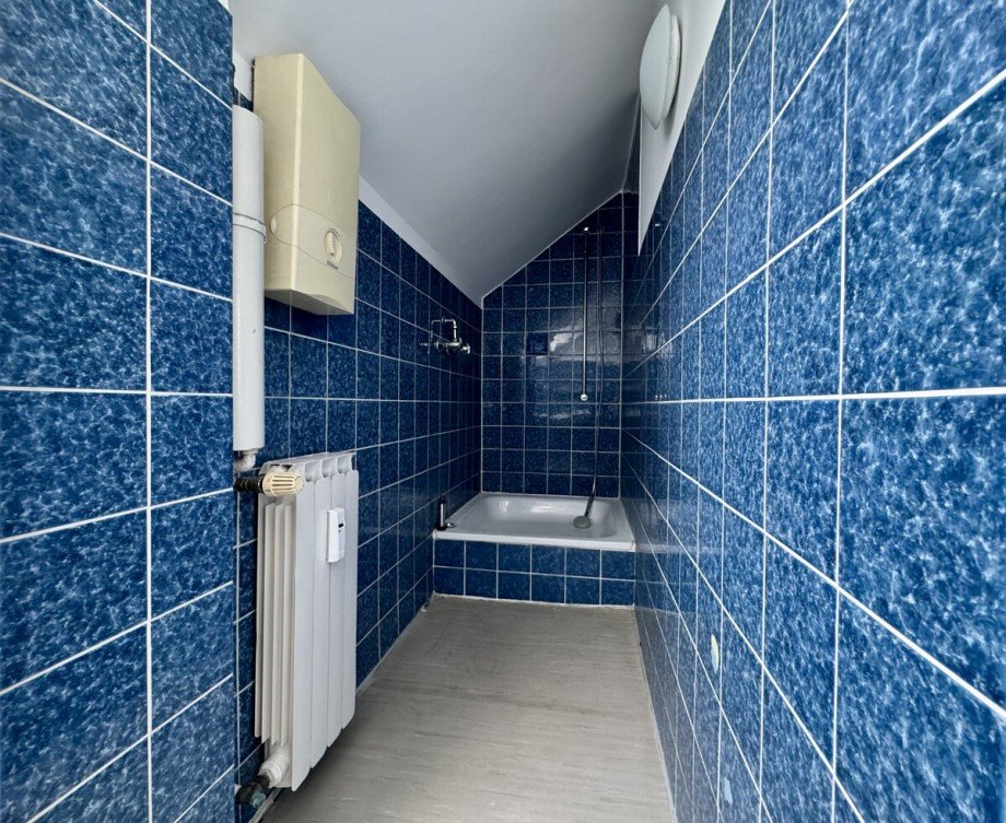 Bad DG Dachgeschosswohnung D�sseldorf