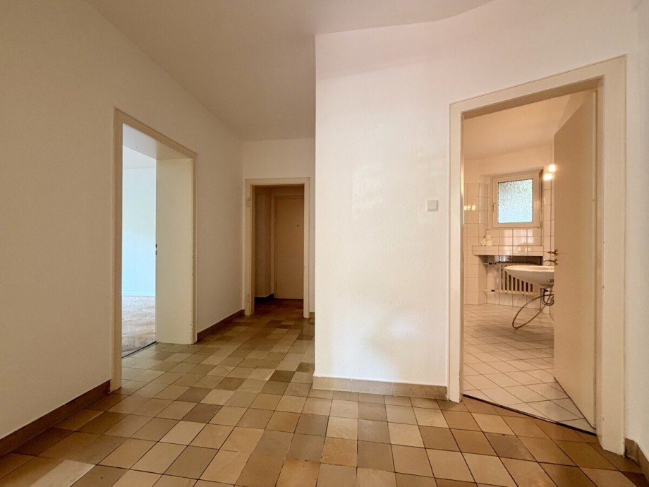 Diele Erdgeschosswohnung D�sseldorf