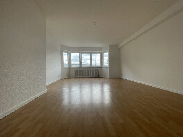 Wohnzimmer D�sseldorf - Pempelfort Etagenwohnung Renovierte Zweizimmer-Wohnung mit riesigem Balkon im Herzen von D�sseldorf-Pempelfort!