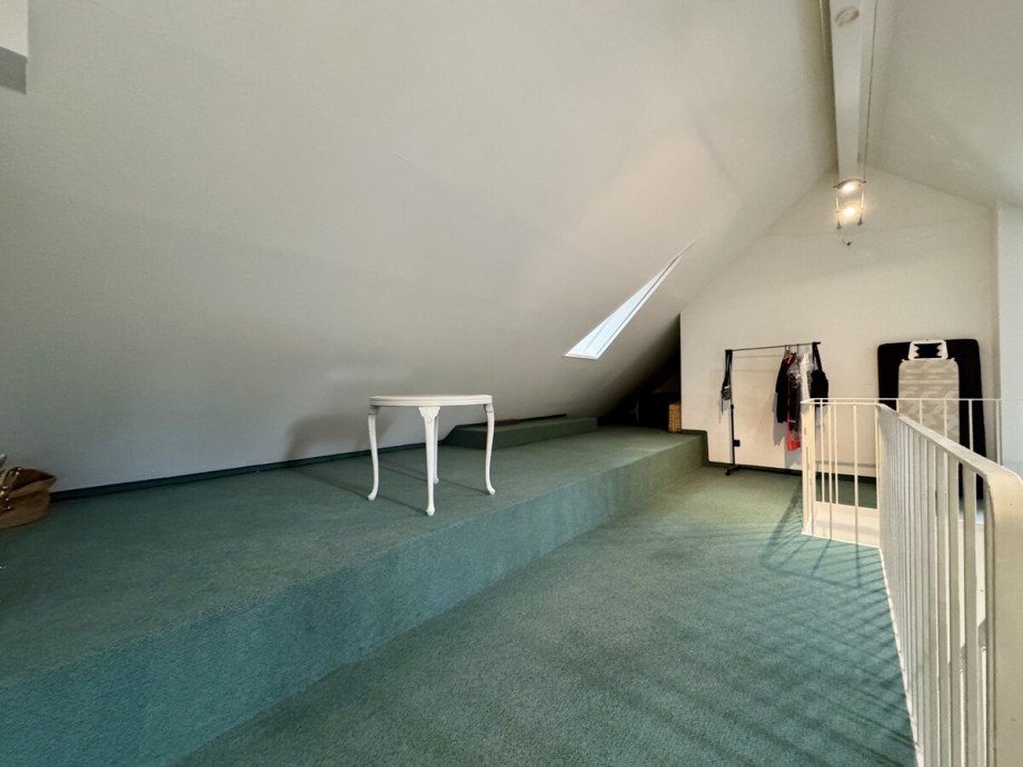 Dachboden Maisonettewohnung D�sseldorf