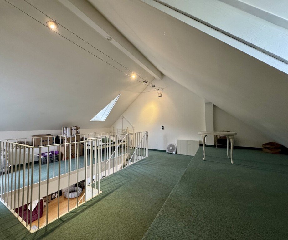 Dachboden Maisonettewohnung D�sseldorf